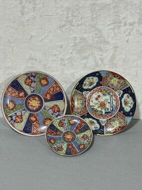 Imari Japanese Hand Painted porcelain plates 3 plates